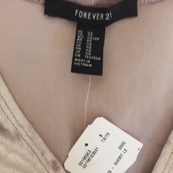 Soft velvet shimmer dress - Picture 3 of 3